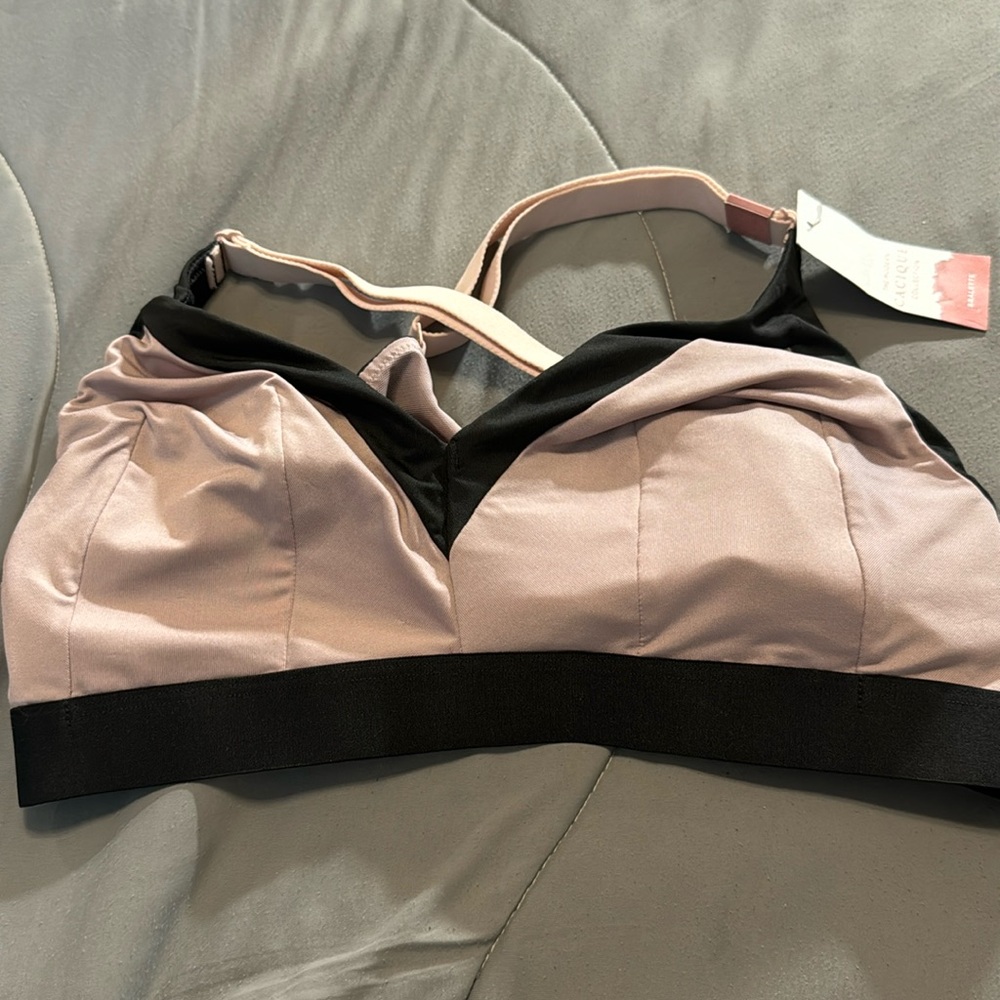 Cacique Bra  18/20 NWT